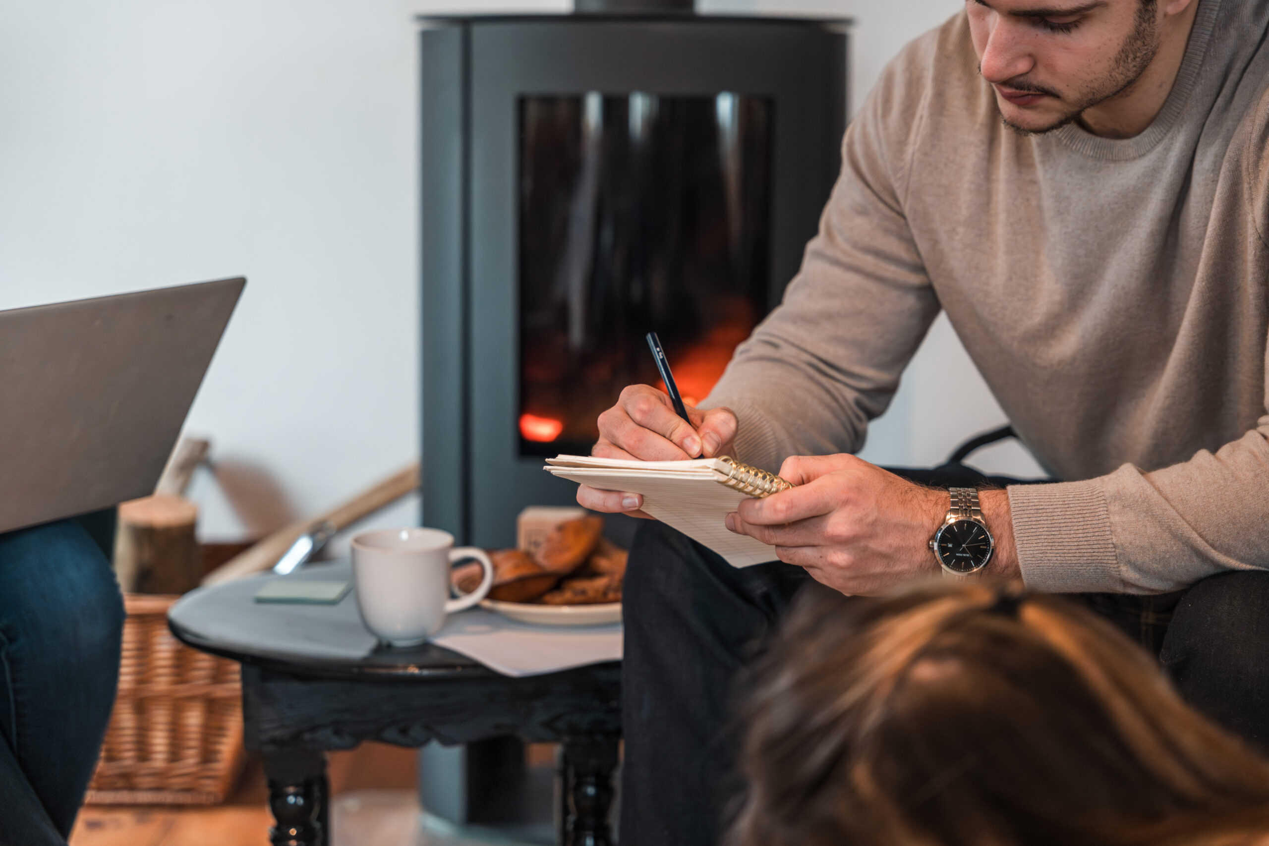 Équipe en échange lors d'un séminaire